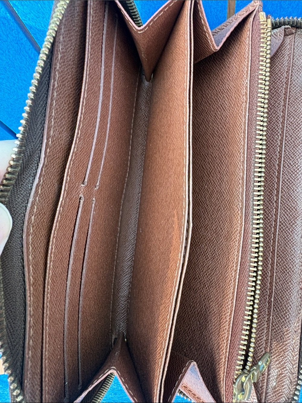LV Monogram Zippy wallet - Picture 7 of 11